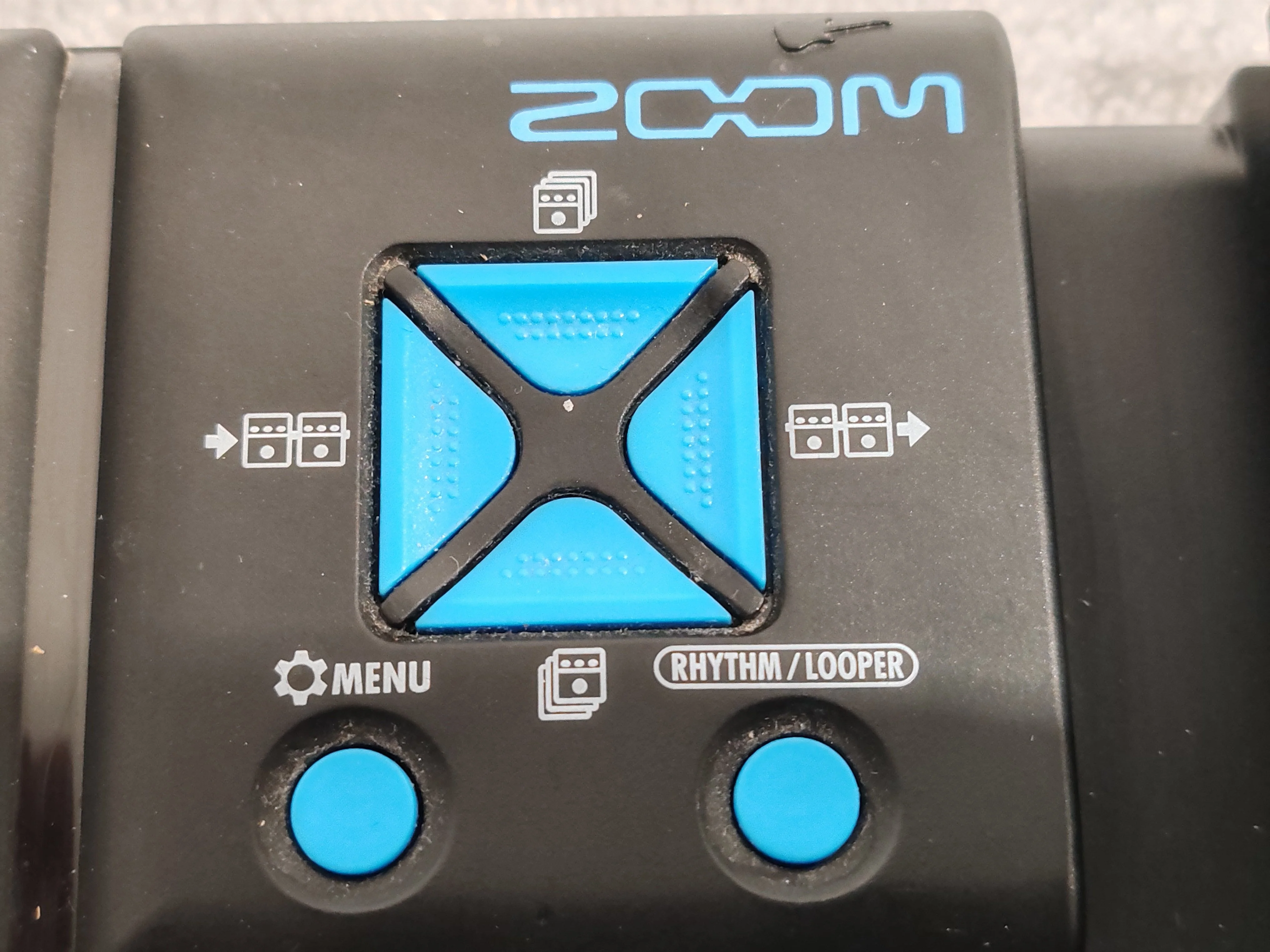 Zoom G1Xon Electric Guitar Multi Effects Pedal / Modeller With Expression Pedal - Image 4