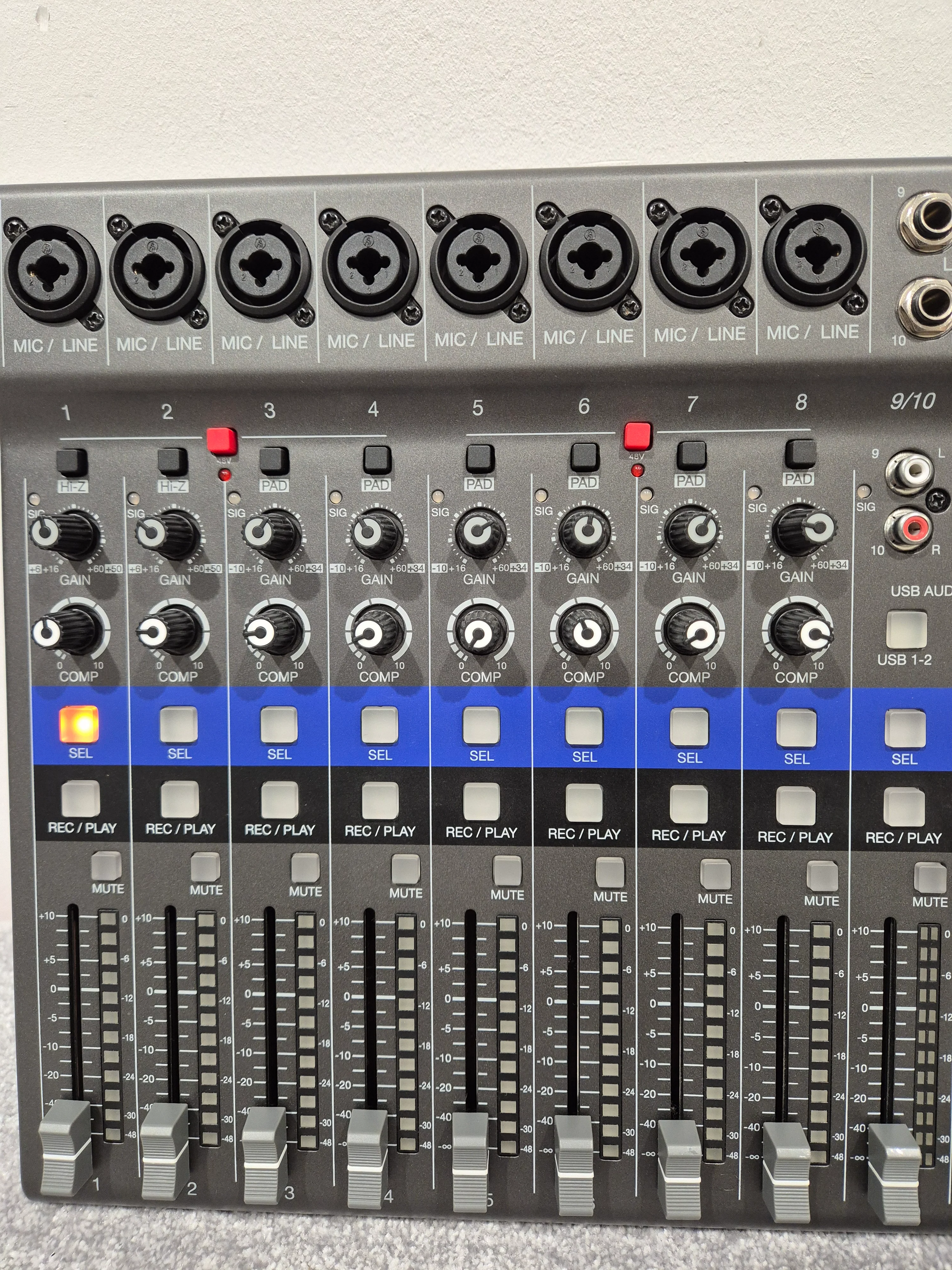 Zoom LiveTrack L12 - Digital Mixer and Multitrack Recorder w/ Original Box - Image 3
