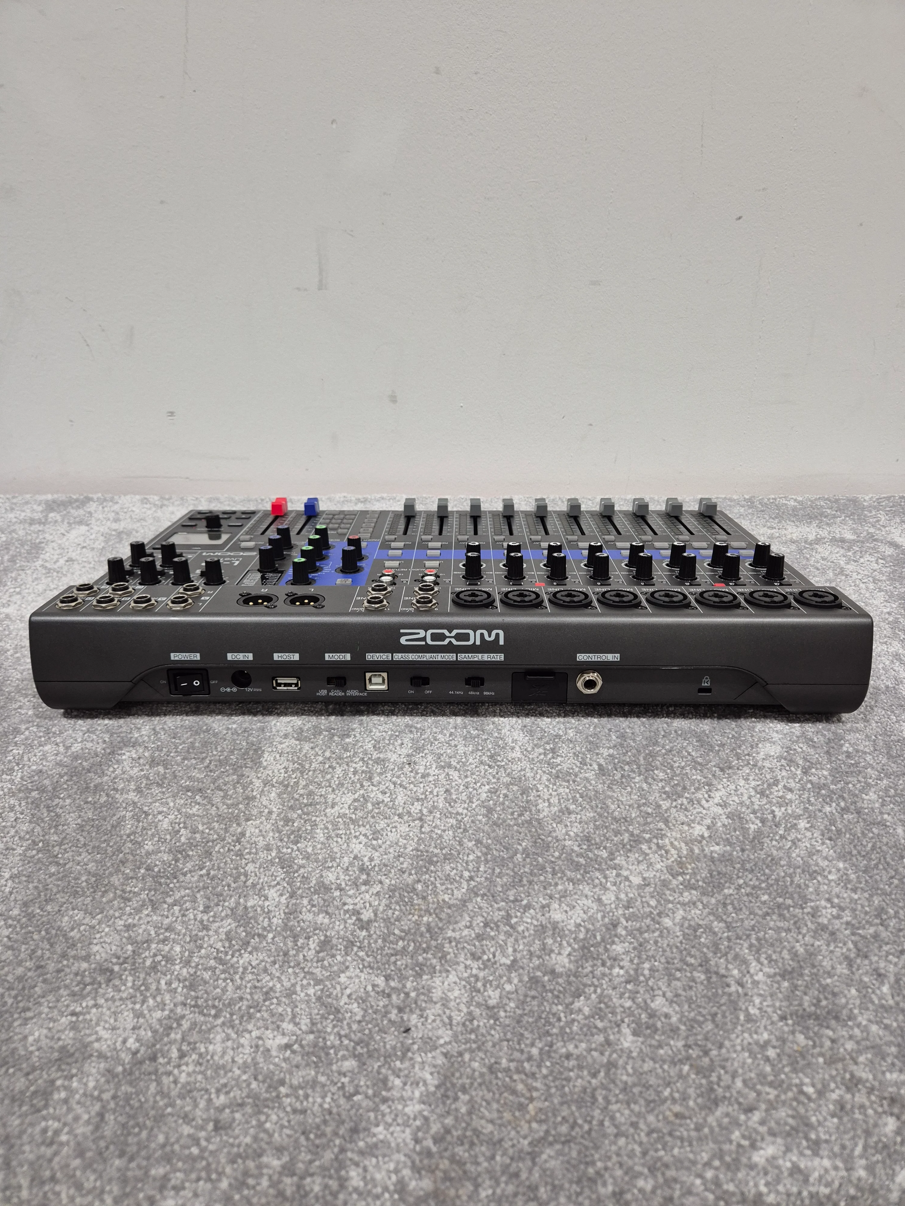 Zoom LiveTrack L12 - Digital Mixer and Multitrack Recorder w/ Original Box - Image 6