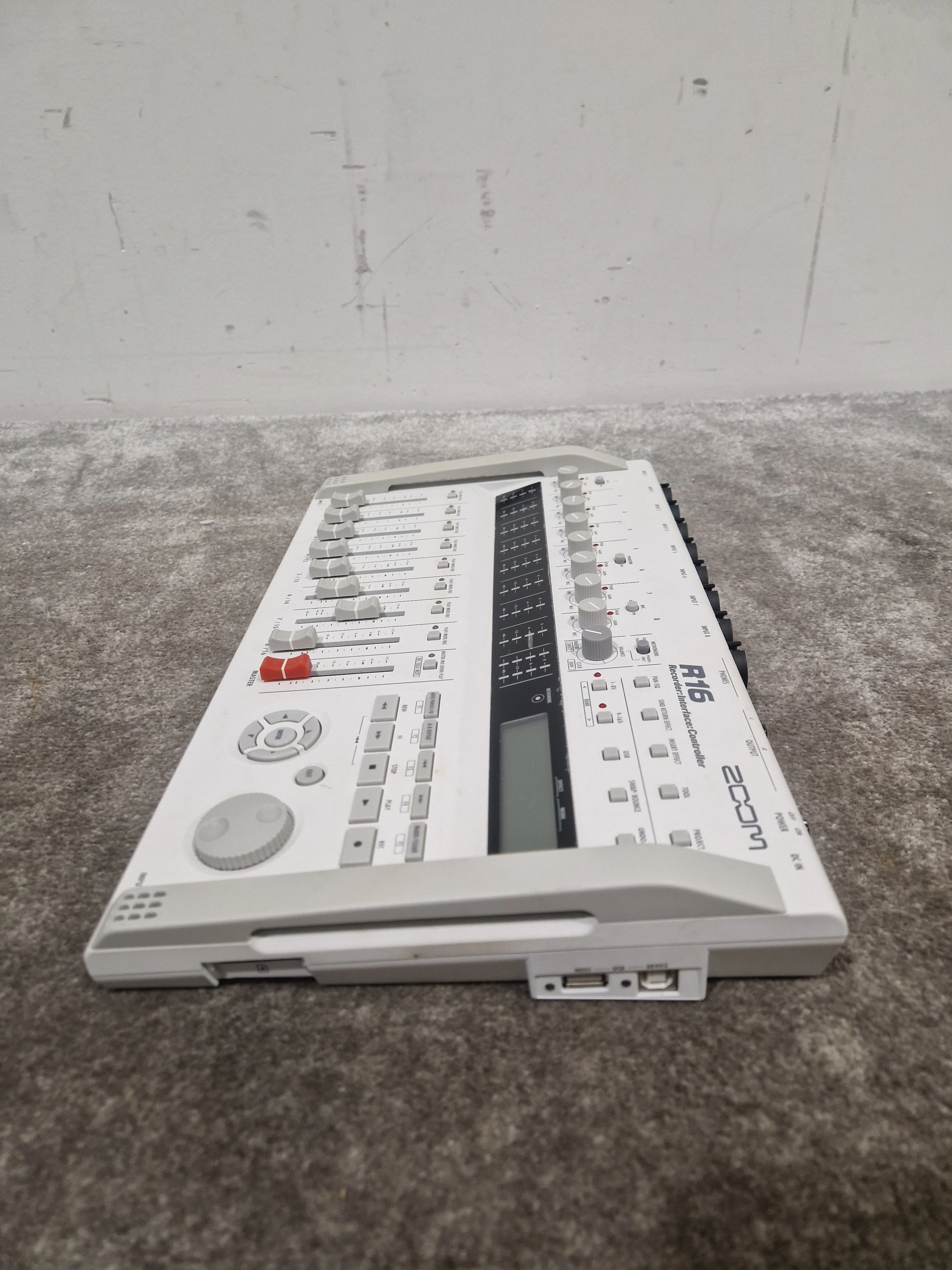 Zoom R16 Audio Interface - Portable Multitrack Recorder - Very Good w/ Power Supply - Image 10