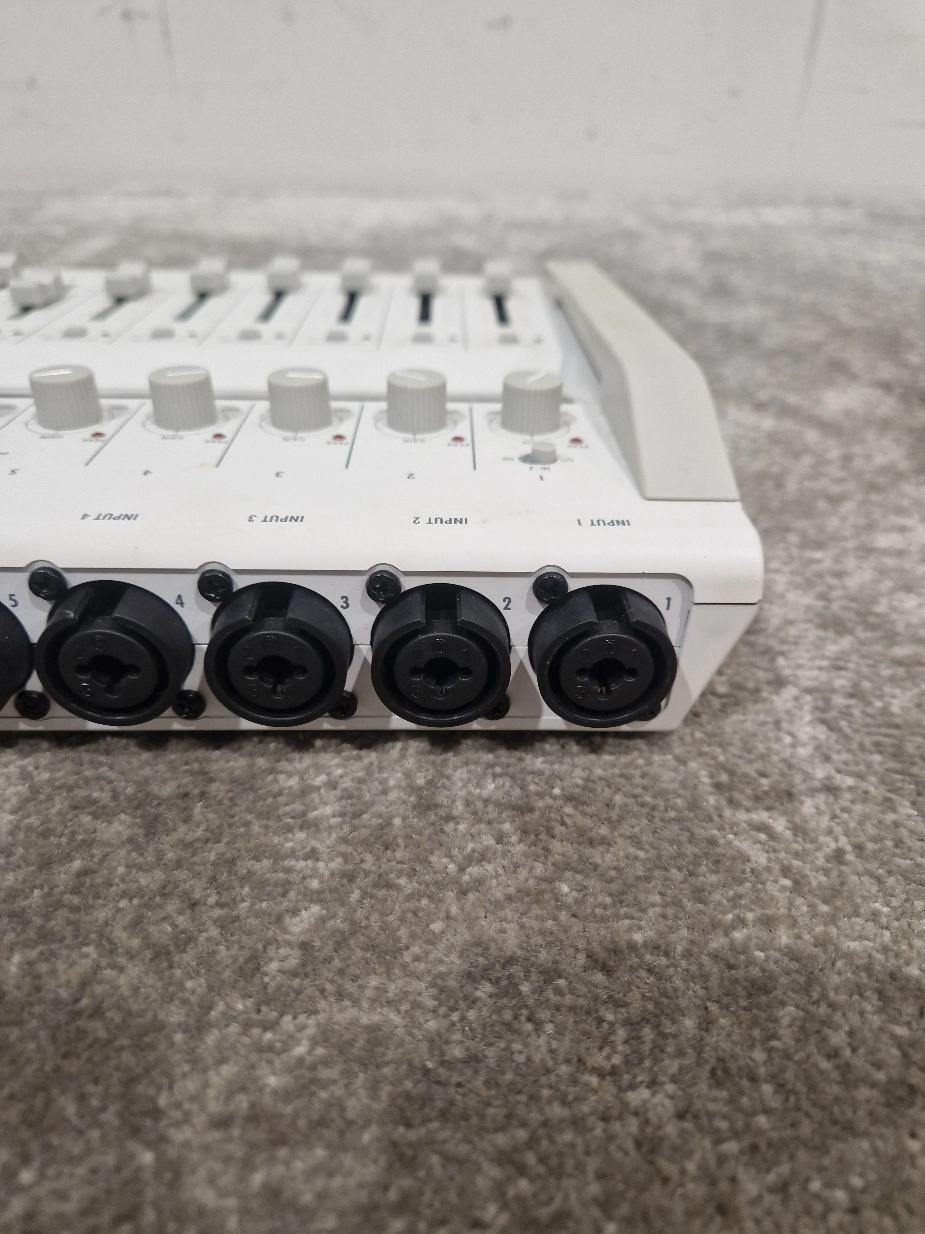 Zoom R16 Audio Interface - Portable Multitrack Recorder - Very Good w/ Power Supply - Image 2