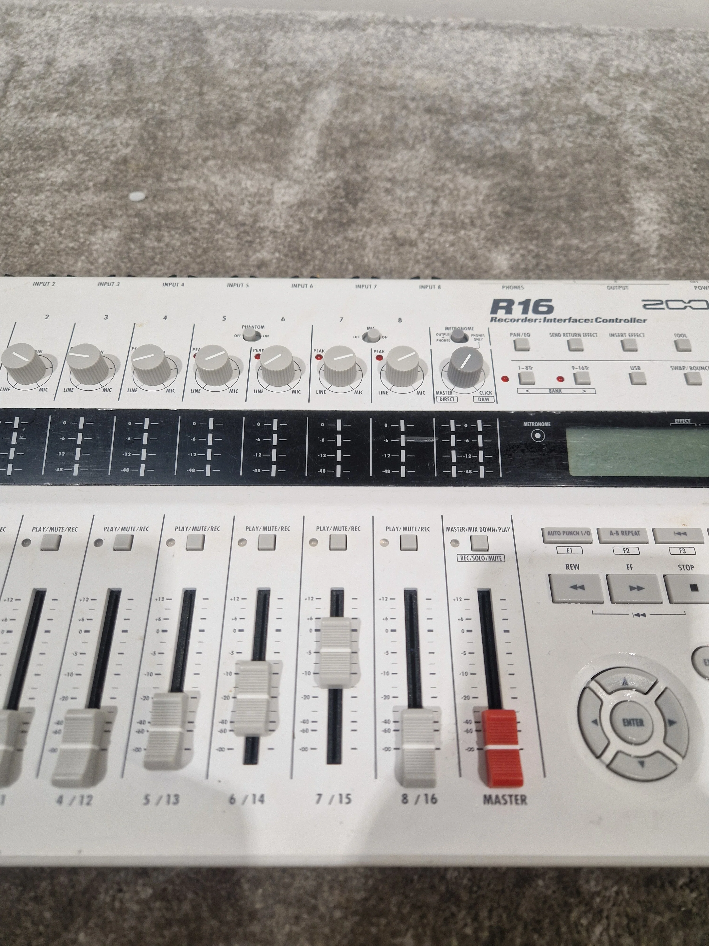 Zoom R16 Audio Interface - Portable Multitrack Recorder - Very Good w/ Power Supply - Image 4