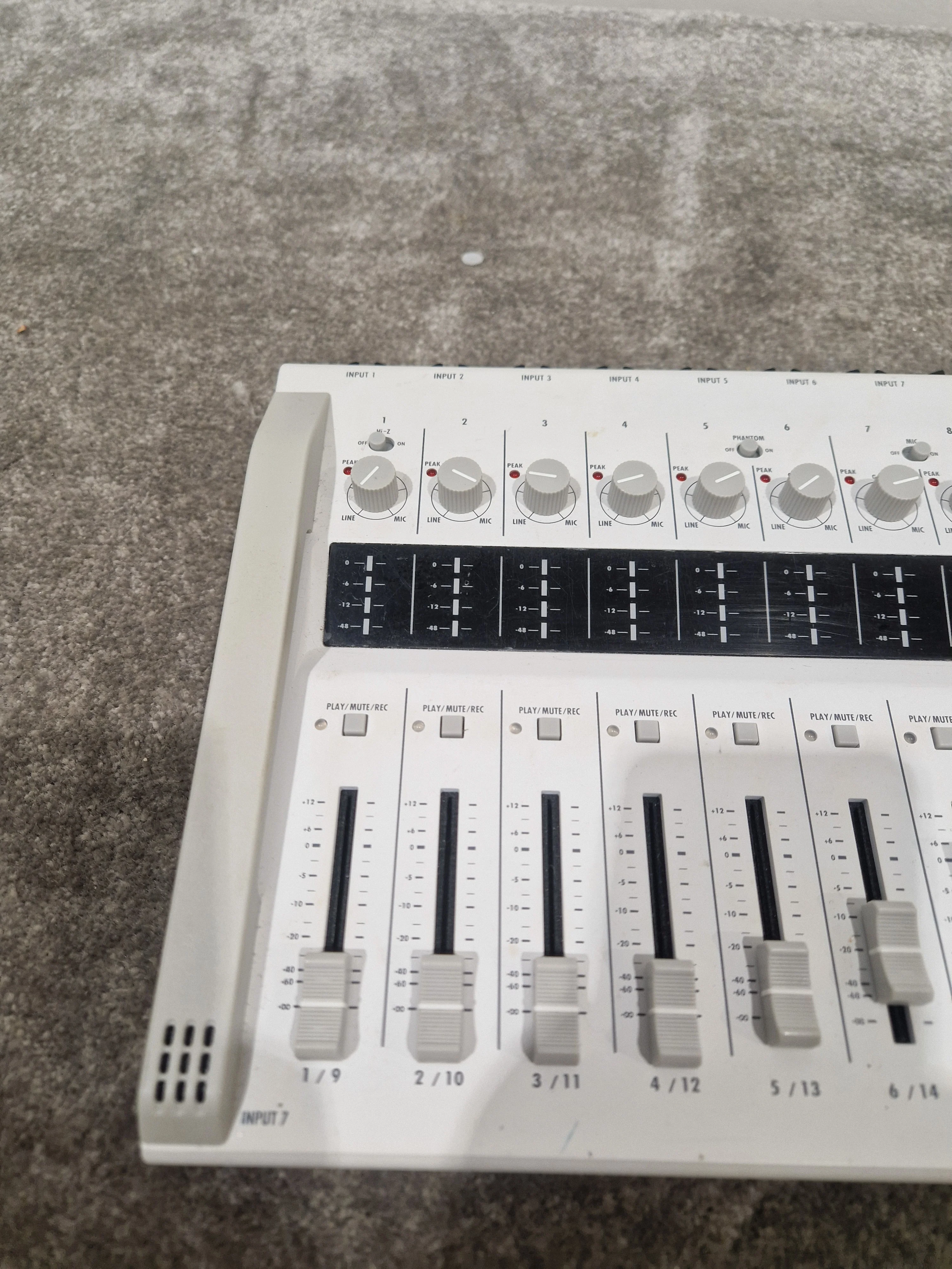 Zoom R16 Audio Interface - Portable Multitrack Recorder - Very Good w/ Power Supply - Image 5