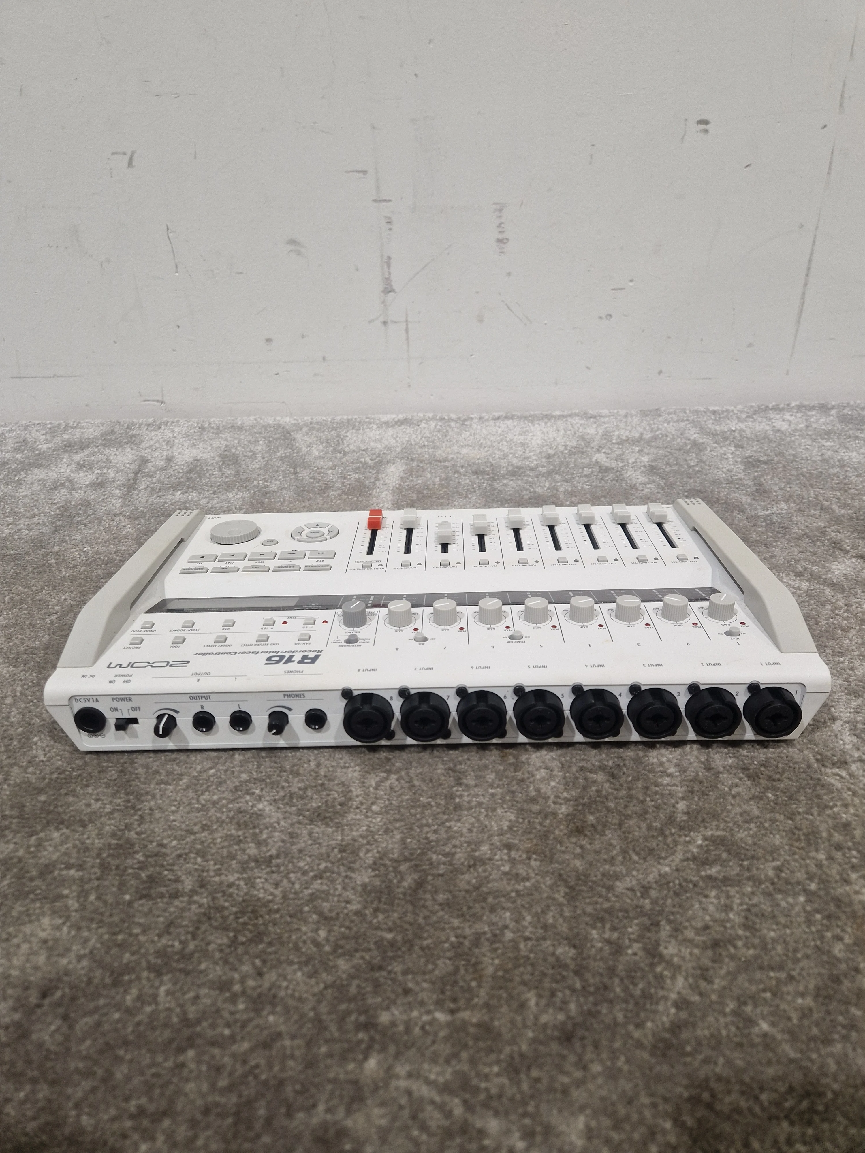 Zoom R16 Audio Interface - Portable Multitrack Recorder - Very Good w/ Power Supply - Image 6