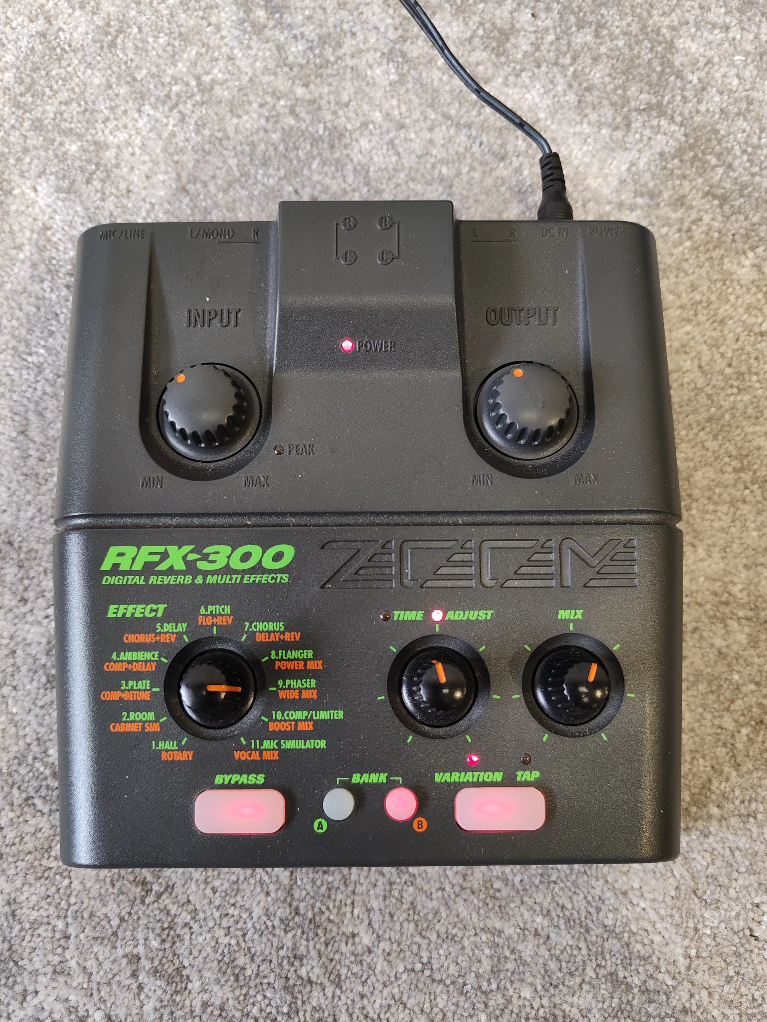 Zoom RFX-300 Multi-Effects Processor – Excellent Condition w/ Original Box - Image 10